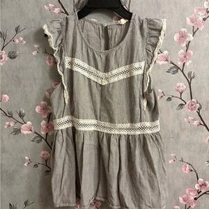 Gray Ruffled Sleeveless Blouse with Tiered Design